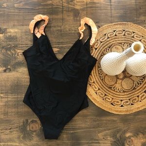 Cupshe Ruffle Swim One-piece